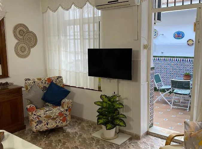 La Casa De Abuelos Hotel *